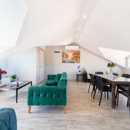 Stunning Suite In Oeluedeniz With Seaview And Pool Room photo