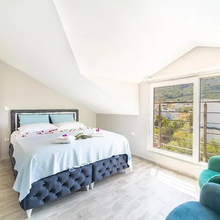 Stunning Suite In Oeluedeniz With Seaview And Pool Exterior photo